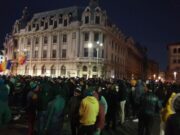 Proteste de amploare faţă de noile restricţii. Oamenii anunţă că ies, din nou, în stradă