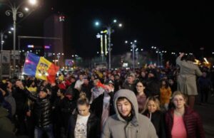 Câte amenzi s-au dat aseară, după ce oamenii au protestat împotriva noilor restricții. Prefectul Capitalei, Alin Stoica : “Jandarmeria a păstrat calmul”