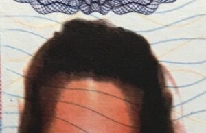 Și-a schimbat buletinul pentru că expirase, însă când a fost să-l ridice a avut parte de o surpriză! Cum a ieși o tânără în fotografia actului de identitate: ”Și-au bătut joc de mine”