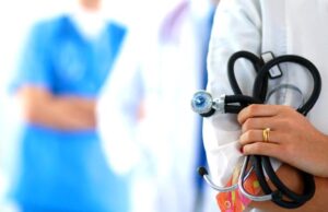 Ce salariu are o asistentă în România. Cât câștigă în fiecare lună