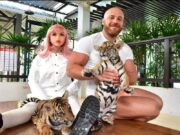 Culturistul Yuri Tolochko a divorțat de Margo, păpușa gonflabilă care i-a devenit soție cu câteva luni în urmă