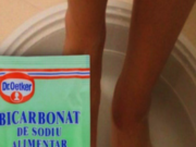 De ce e bine sa faci baie la picioare cu bicarbonat de sodiu. Ce se intampla in primul minut dupa ce ai bagat picioarele in apa