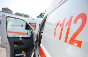 O femeie şi fiul ei de 15 ani au fost omorâţi