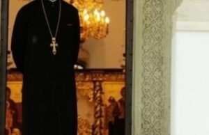 Mărturia cutremurătoare a preotului care a văzut dubla crimă din curtea bisericii din Argeș: „Femeia a văzut când copilul ei a fost omorât”