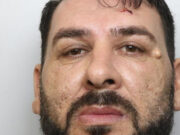 Român gelos condamnat în Anglia pentru că și-a torturat partenera într-o pivniță și a obligat-o să înghită inelul de logodnă