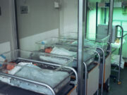 O femeie de 25 de ani a născut 9 copii