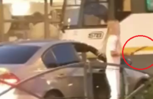 A fost reținută și femeia care îl însoțea pe șoferul care a atacat un bărbat cu o crosă de golf în trafic