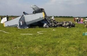 Cel puțin 4 oameni au murit, alți 4 sunt grav răniți după ce un avion cu parașutiști s-a prăbușit
