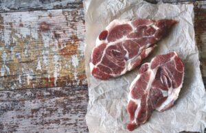 De ce este carnea la grătar la fel de periculoasă precum țigările: “Rămâne definitiv în plămân”