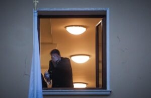 Un preot grec a atacat cu acid șapte episcopi. Atacatorul era acuzat de trafic de droguri