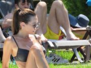Iuliana Luciu reintră în „joc”?! Cum am filmat-o la piscină, super-sexy și singurică