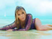 Loredana Groza face din nou furori cu pozele din vacanță. Fanii sunt de partea ei: „Senzualitatea nu are vârstă”