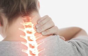 Ameteala inexplicabila, amorteala in brate- Spondiloza cervicala. Care sunt simptomele si cum se trateaza