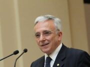 Ea este soția lui Mugur Isărescu, ce face guvernatorul în fiecare zi pentru ea și ce pensie mizeră are..