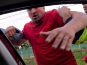 Cazul bărbatului bătut de față cu poliția, la Buzău. Ministrul de Interne spune la televizor că România e țară sigură și că a trimis Corpul de Control