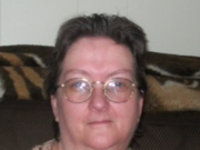 O femeie de 64 de ani, prinsă că întreține relații intime cu fiul ei. Soția bărbatului a făcut descoperirea. Explicațiile lor sunt HALUCINANTE