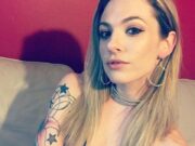 Actrița XXX Dahlia Sky, găsită împușcată în propria mașină. Poliția are o ipoteză