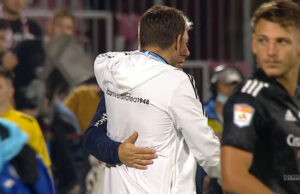 Ce au discutat Mutu şi Şumudică pe teren, imediat după CFR-U Craiova. „Puteau să scape imediat de ‘varză'”