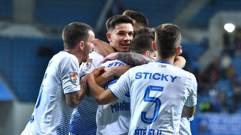 Două plecări de ultimă oră de la Universitatea Craiova. Mihai Rotaru dă marea lovitură şi îşi vinde vedetele echipei chiar în startul noului sezon din Liga I