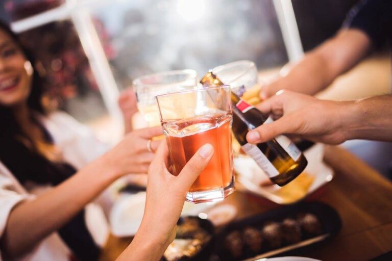 ”Doctor de bine”. Ce este ficatul gras și care este cea mai nocivă băutură alcoolică