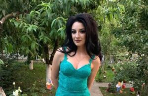 Nimeni n-o crede pe această româncă superbă când spune care este meseria ei. Culmea! Logodnicul ei o suportă şi aşa.