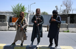 Talibanii au impus o versiune ultra-strictă a legii islamice în perioada în care s-au mai aflat la putere în Afganistan (1996 – 2001).