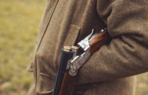 Decizia a fost luată în urma atacului armat din Plymouth, unde un bărbat a ucis cinci oameni. Autorul ataculio dădea semne pe conturile de pe rețelele sociale de tendinţe depresive, spun polițiștii