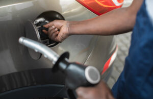 Țara care a mărit preţul benzinei cu 66% peste noapte. De ce a luat această decizie