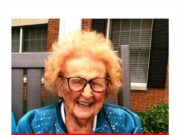 O pensionară se căsătorește la vârsta de 103 ani. Spune că este foarte îndrăgostită și că dragostea nu are vârstă. Câți ani are partenerul său.–>>