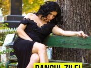 „O femeie tânăra, văduva, venea în fiecare săptămâna la mormântul soțului sau pentru a uda florile. Apoi, de fiecare dată, se retrăgea cu spatele.Un tânăr care o urmarea de mult timp îi spune:– Văd că i-ați purtat un deosebit respect defunctului dumneavoastră soț.Am văzut că nu-i întoarceți spatele când plecați, foarte frumos!– Eh, domnule, soțul meu…” CONTINUAREA–