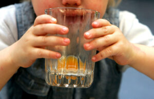 Alertă în România! Unul dintre cele mai îndrăgite sucuri pentru copii, retras de urgență din magazine