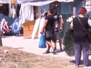 Imagini cutremurătoare de la înmormântarea gemenilor morți la Ploiești. Copilașii au fost îngropați în sicrie albe