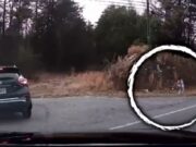 Era la volan atunci când a observat o fetiță mergând singură pe marginea unei șosele aproape pustii. A oprit și a întrebat-o ce a pățit, dar când a aflat, a rămas fără cuvinte