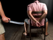 Torturi de nedescris. Ce au pățit trei români după ce au fost sechestrați în Franța. Șapte persoane au fost condamnate la închisoare