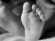 Fetița de doi ani care a murit înecată în cadă a trăit clipe de groază înainte de a muri. Ce detalii scot la iveală anchetatorii