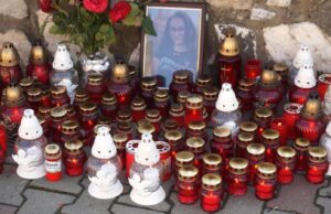 Tatăl adolescentei care a fost găsită moartă într-o râpă, la Telciu, s-a întors din Austria pentru a-și înmormânta copilul: „Era o fetiță veselă, respectuoasă”