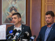 AUR: PSD şi USR PLUS să voteze moţiunea de cenzură cu bilele la vedere