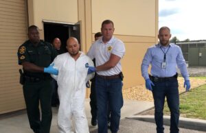 Masacru în Florida. Un fost trăgător de elită a împuşcat mortal patru persoane, inclusiv un bebeluş aflat în brațele mamei sale. Ce le-a spus la final polițiștilor