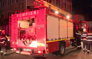 Incendiu de proporții la un hotel din Eforie Sud. Peste 80 de persoane se aflau în incintă