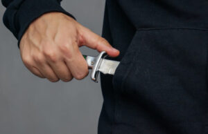 Un refugiat afgan a înjunghiat o femeie în Germania. L-a deranjat faptul că aceasta lucra deși este femeie