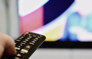 Bărbaţii „efeminați şi cu alte anomalii estetice”, interziși la televiziunea de stat chineză