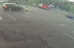 Angajatul unei spălătorii auto din Capitală, lovit intenționat cu mașina de un client