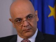 Arafat: Persoanele simptomatice să nu meargă la serviciu, să poarte mască şi să se testeze