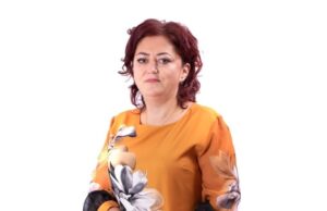Șefa DSP Botoșani, amenințată și înjurată în birou de un bărbat furios. Era nemulțumit de carantina impusă familiei