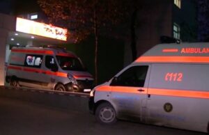Militar înjunghiat în plină stradă, la Huși. S-a târât, cu ultimele puteri, până acasă, unde a fost găsit de paramedici plin de sânge