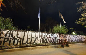 Suporterii Farului, la protest după incendiul în care au murit șapte persoane: „Spitalele ard, România plânge de durere”