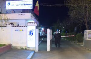 După ce inițial s-a aflat că un bărbat bolnav de Covid-19 ar fi murit în curtea Spitalului „Victor Babeș” din Capitală, conducerea unității medicale a făcut câteva precizări. Acesta ar fi fost adus la spital deja decedat.
