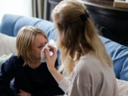 Avertismentul specialiștilor: Iarna asta ne-am putea confrunta cu o dublă epidemie: de gripă și de COVID. Care este explicația