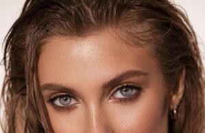 „Prețioasă și dulce”. Modelul Gillian Nation este expertă în arta seducției