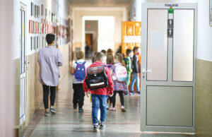 Cum se va recupera vacanţa forţată a elevilor